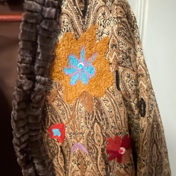 Eclectic embroidered jacket, - Picture 5 of 9